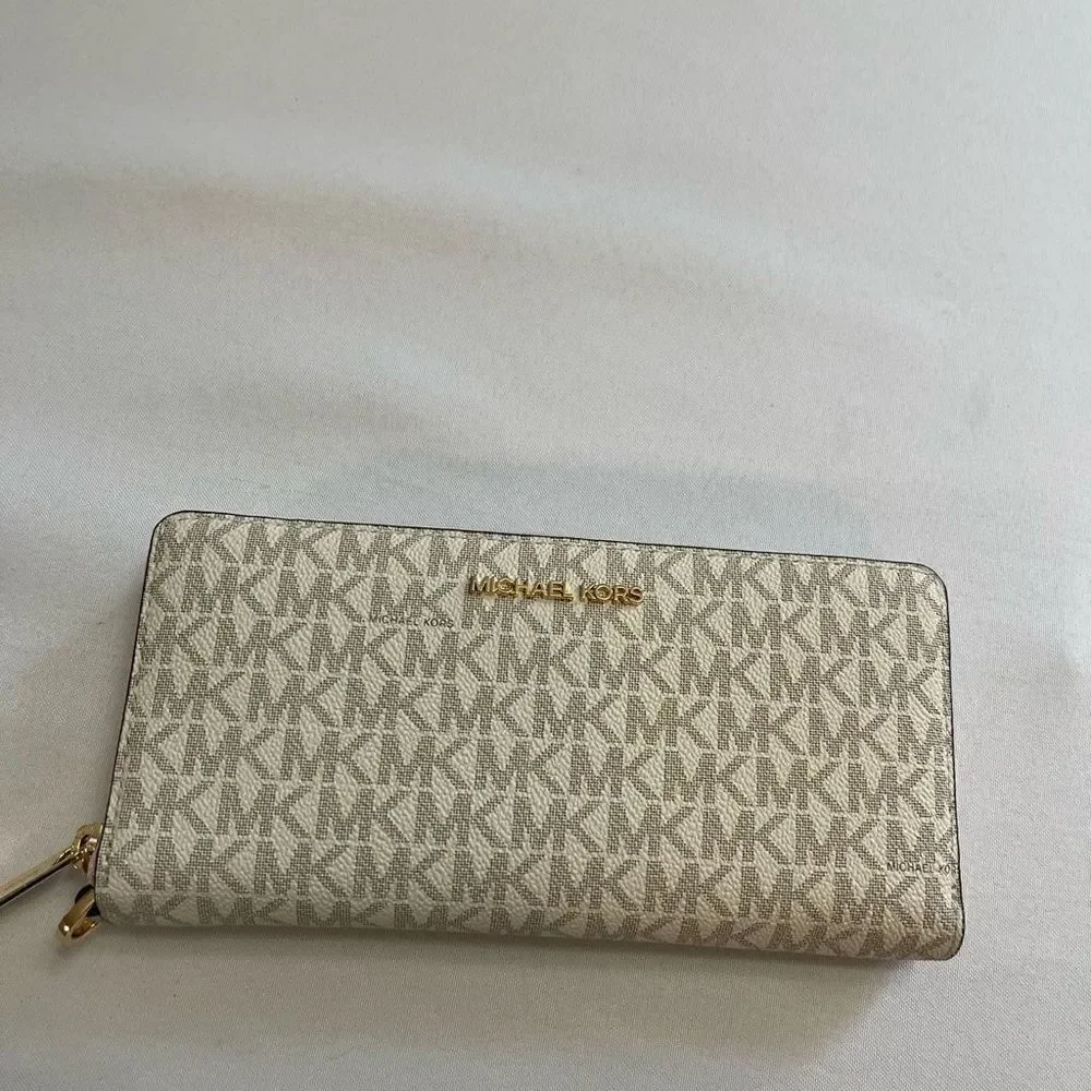 Michael Kors Jet Set Vanilla Pink Wallet